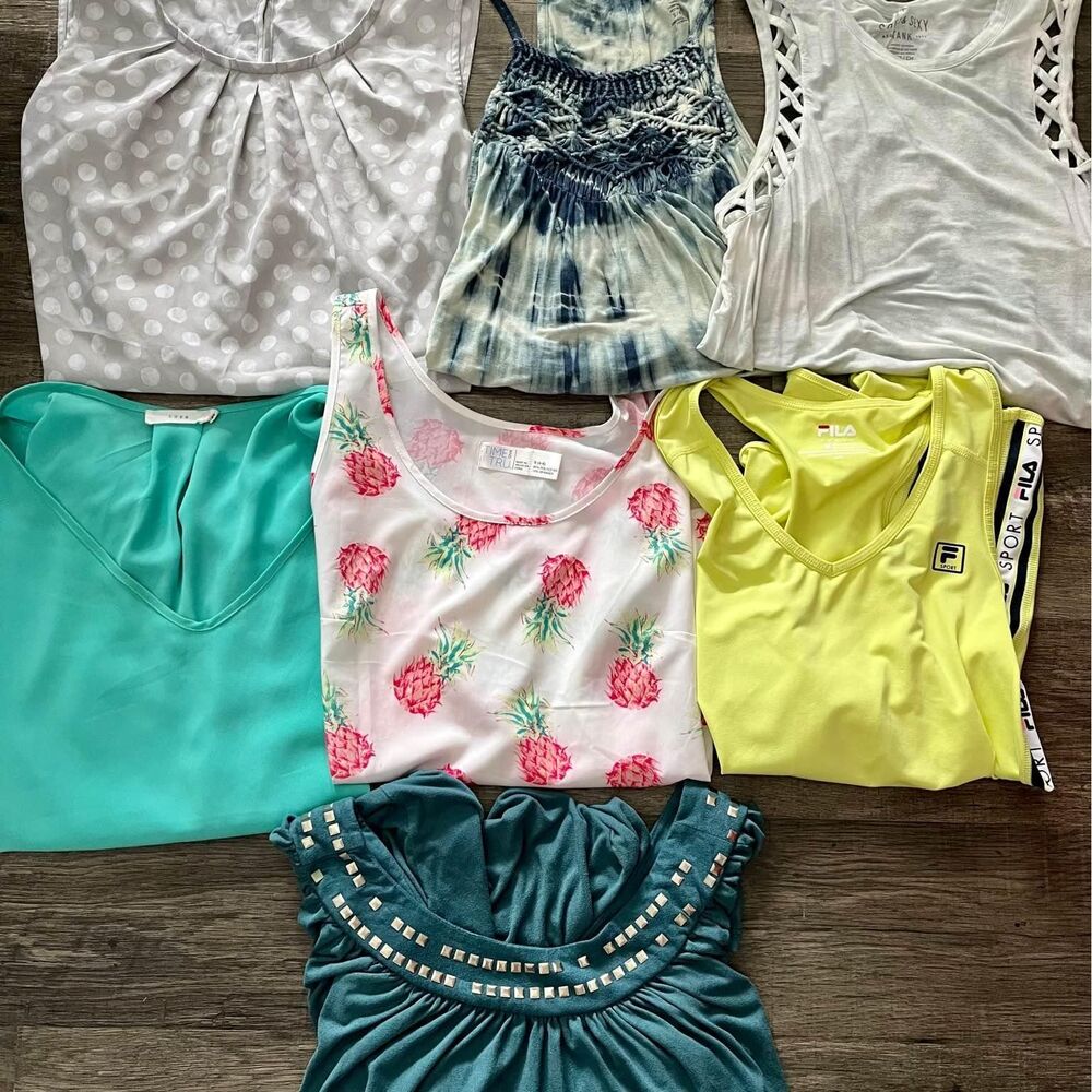 Lot Of 7 Womens Short Sleeve Shirts/Tanks Shirts American Eagle Lush Fila Small